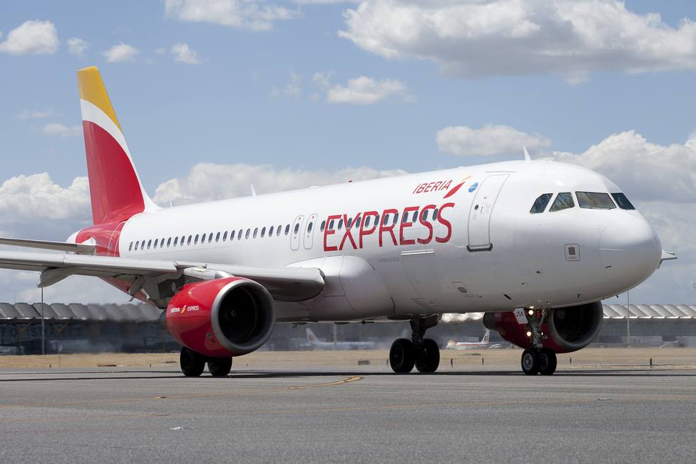MADRID.-Iberia Express refuerza sus operaciones con Canarias para la temporada de invierno