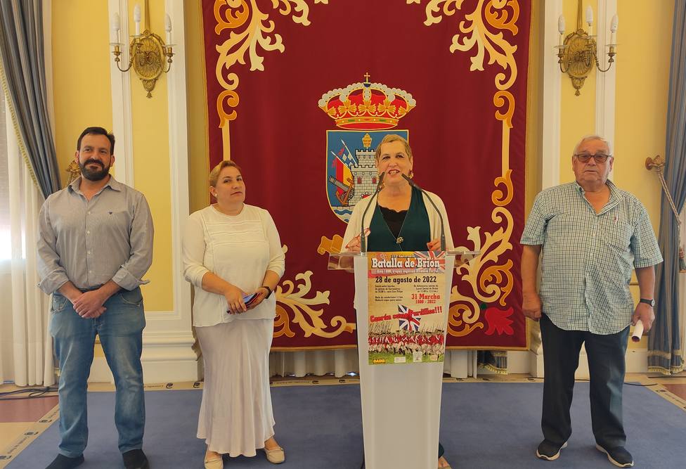 Marcelo Ruiz, Isabel Díaz-Robles, Maite Deus y José Oreona durante la presentación - FOTO: Concello de Ferrol