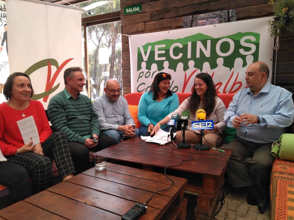 Miembros de la candidatura en el acto de presentación en Peñalba
