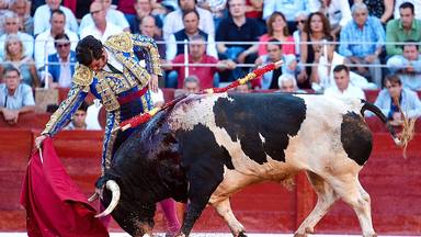 Derechazo de Morante al cuarto toro de Galache este viernes en Salamanca