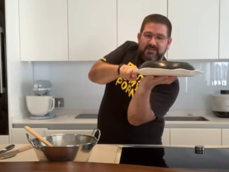 El chef Dani García revela el truco para dar la vuelta a la tortilla: Mojar