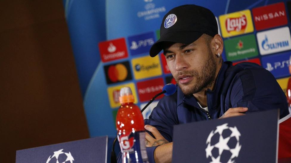 Escupir tormenta Lingüística Una empleada de Nike aseguró haber sufrido una agresión sexual por parte de  Neymar - Fútbol Internacional - COPE