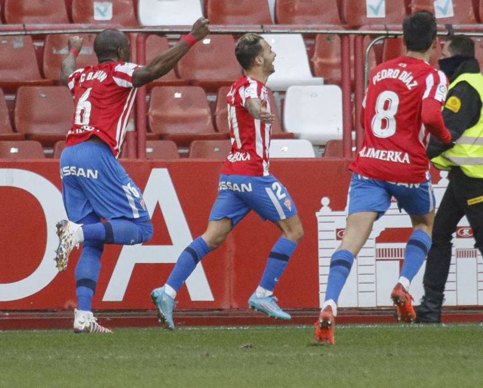 Villalba celebra su gol al Amorebieta