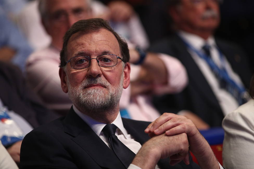 El PP busca encaje a Aznar, Rajoy y los barones territoriales en su congreso extraordinario de Sevilla