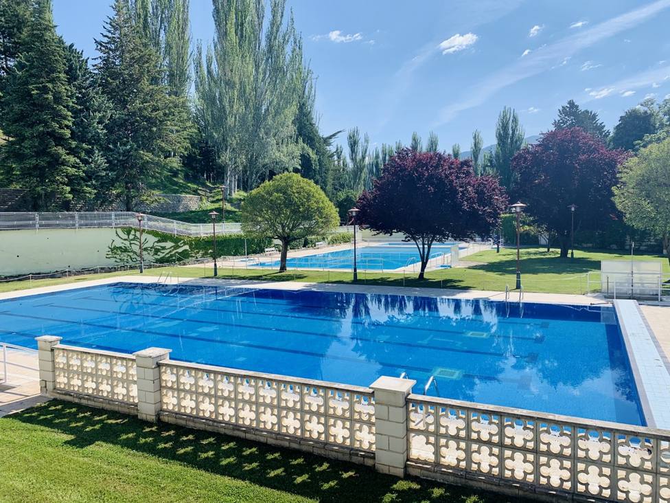 ctv-3yf-piscina-de-verano-sabinigo