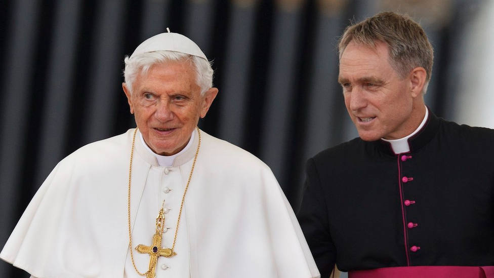George Gänswein, el fiel secretario y consejero de Joseph Ratzinger hasta  el final - Benedicto XVI - COPE