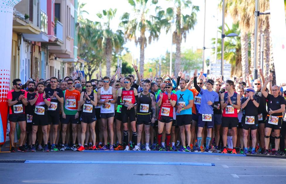 Una Carrera Benefica Por El Aeropuerto Deportes Cope Valencia Cope