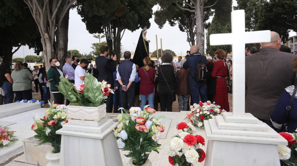 mordedura espiral sagrado La Virgen de la Soledad visita el cementerio de El Puerto de Santa María -  Jerez - COPE