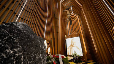 Se inaugura la capilla de san Juan Pablo II en la Almudena: 