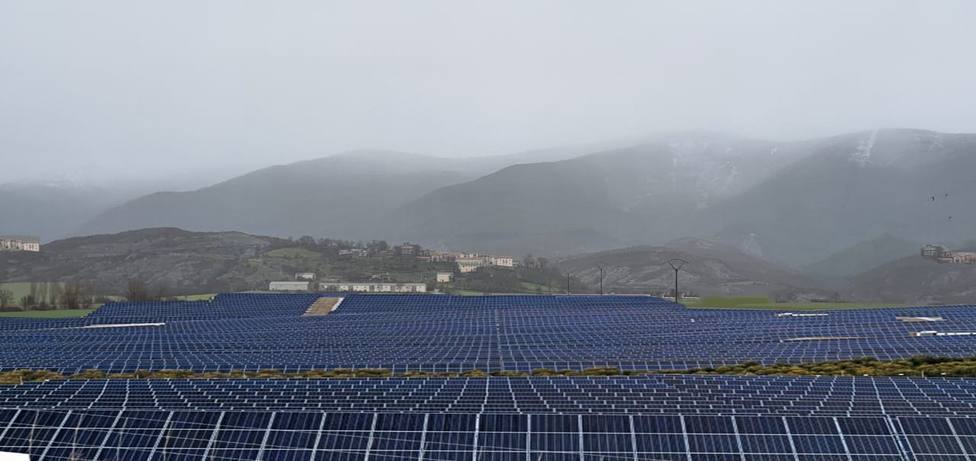 La Rioja se queda sin un plan para proteger la actividad agraria frente a los macro parques de renovables