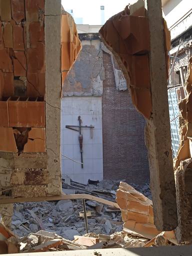 Cae parte del techo de la iglesia de las Esclavas en Cádiz: “Agradecemos todo el apoyo recibido”