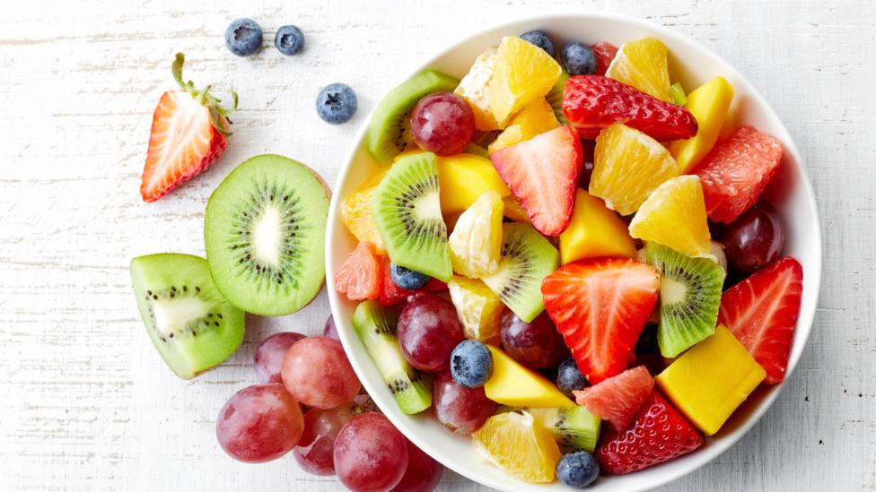 Las cinco frutas con menos calorías que debes incluir en tu dieta si quieres adelgazar