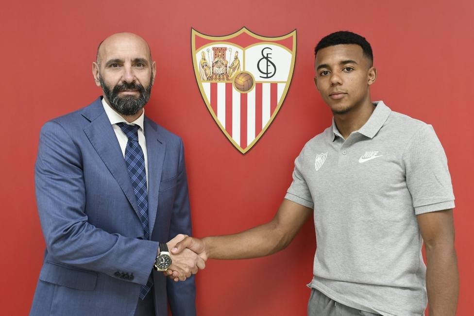 Fútbol.- El central francés Jules Koundé y el extremo argentino Lucas Ocampos firman por el Sevilla hasta 2024