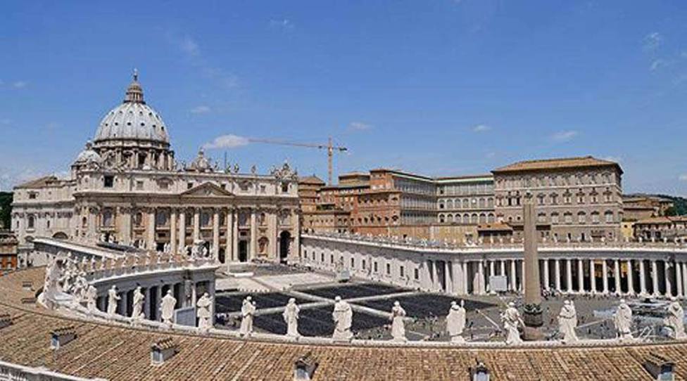 Las recomendaciones del Vaticano para limpiar las iglesias sin ...