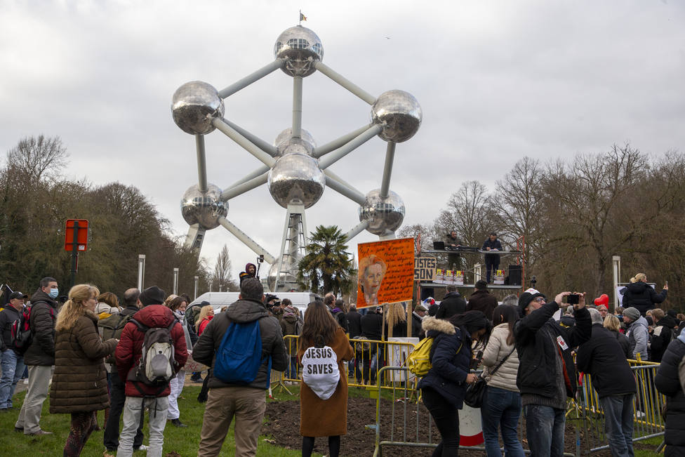 Bélgica retira las últimas restricciones de viaje y la obligación de mascarilla en transporte público