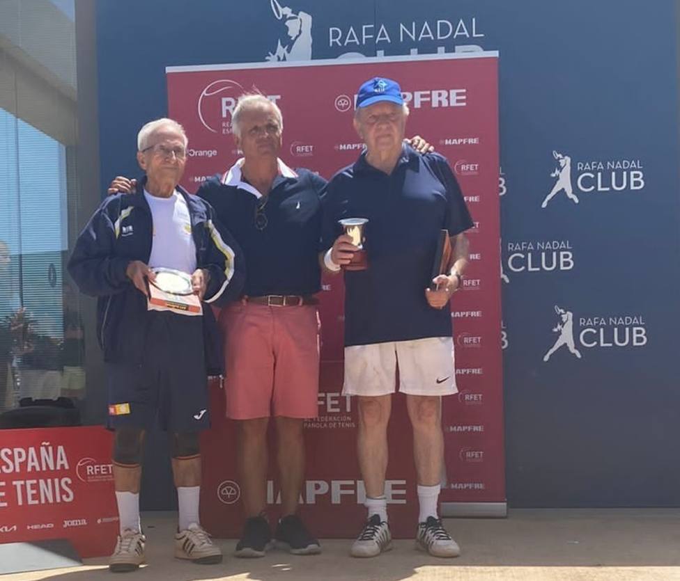 Enrique Ayala y Manuel Villanueva, finalistas en el Campeonato de España de tenis de veteranos de 2022