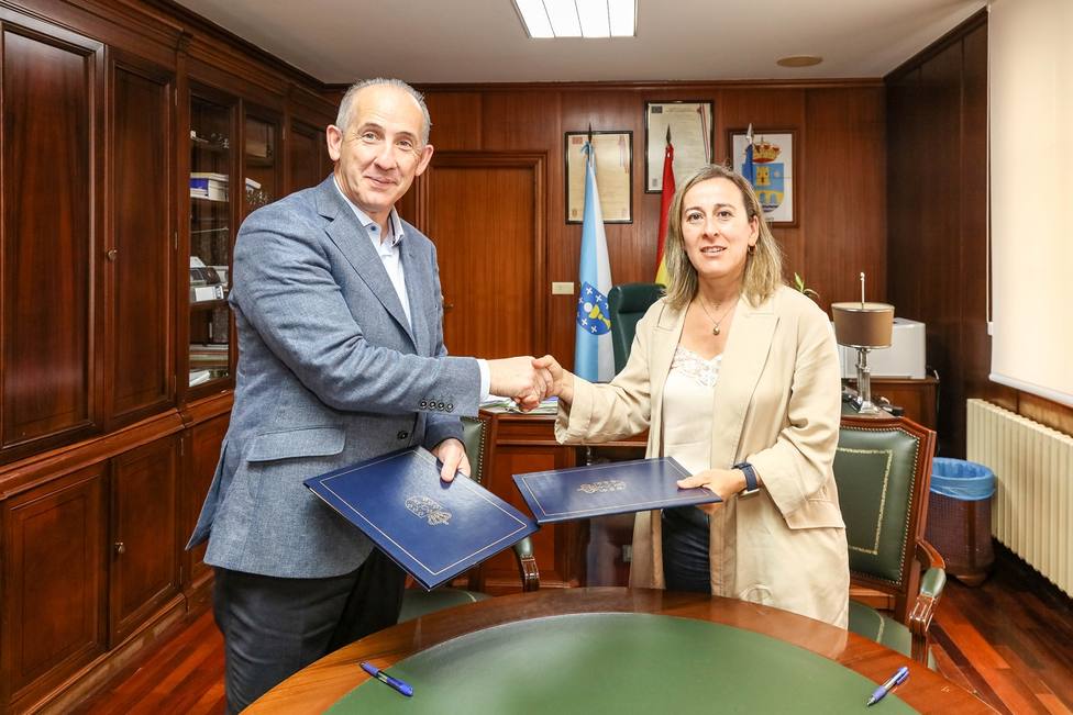 A Xunta asina co concello de Coristanco o convenio para mellorar o sistema de abastecemento municipal, que suporá un investimento de máis de 765.000€