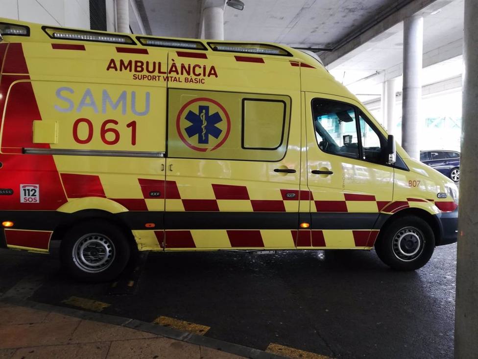 Un total de 11 personas, cuatro de ellas menores de edad, heridas al volcar un tren turístico en Mallorca
