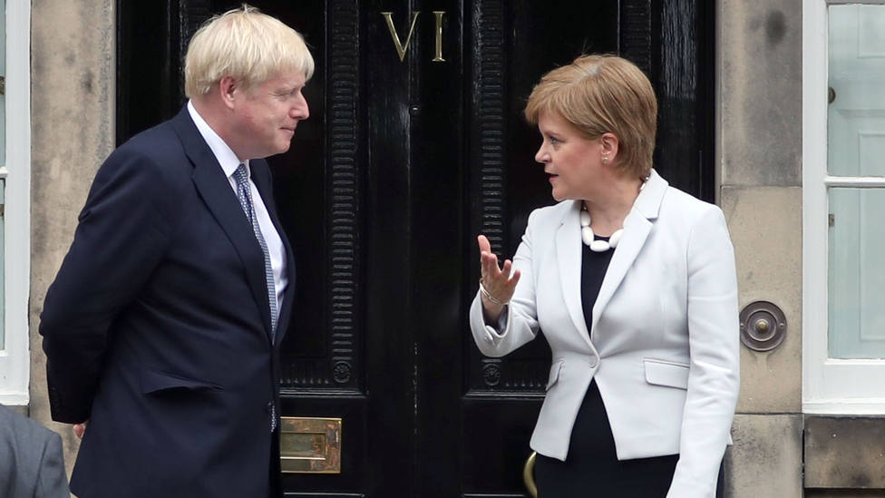 Johnson rechaza la propuesta de un nuevo referéndum en Escocia: No es tiempo de volver a esa cuestión