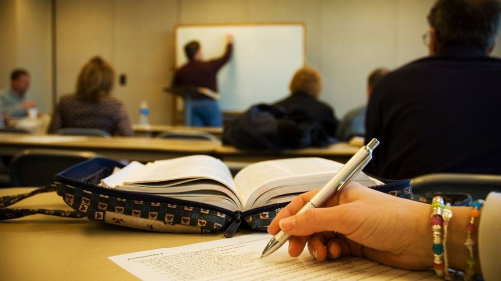 Un profesor expulsa a dos alumnos de clase en un instituo de Alemania