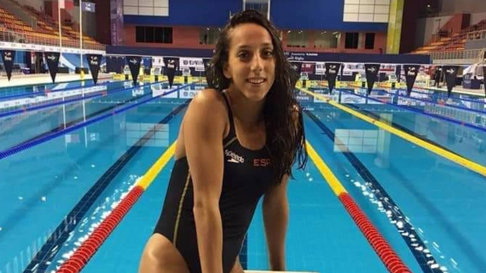 La nadadora carchunera Tamara Frías se proclama triple campeona de Andalucía absoluta