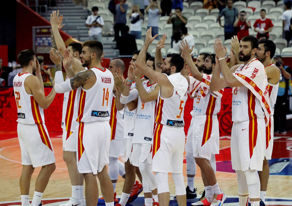 Mono asistente Lustre España se mete en las semifinales del Mundial de baloncesto tras tumbar a  Polonia 90-78 - Baloncesto Selección - COPE