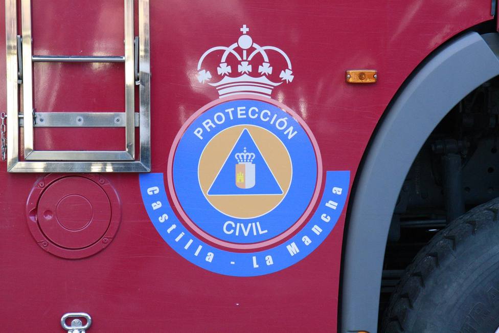 Herida al volcar un vehículo en el que viajaban voluntarios de Protección Civil en Los Yébenes