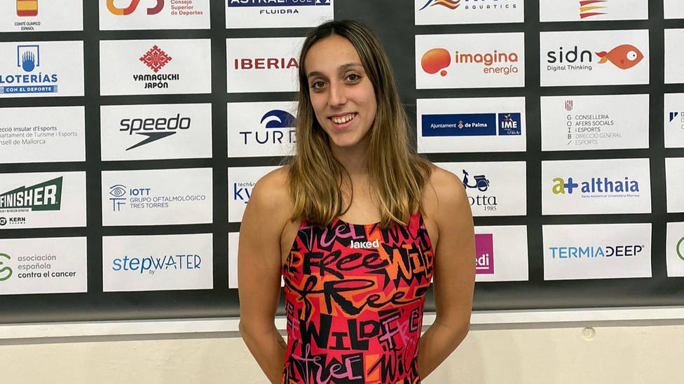La nadadora carchunera Tamara Frías Molina obtiene el bronce Nacional en 50 espalda