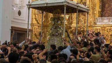 Procesión de la Virgen del Rocío en Huelva