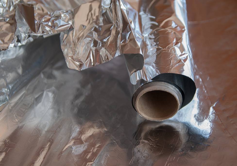 El truco definitivo con el papel de aluminio: lo llevas haciendo mal toda la vida