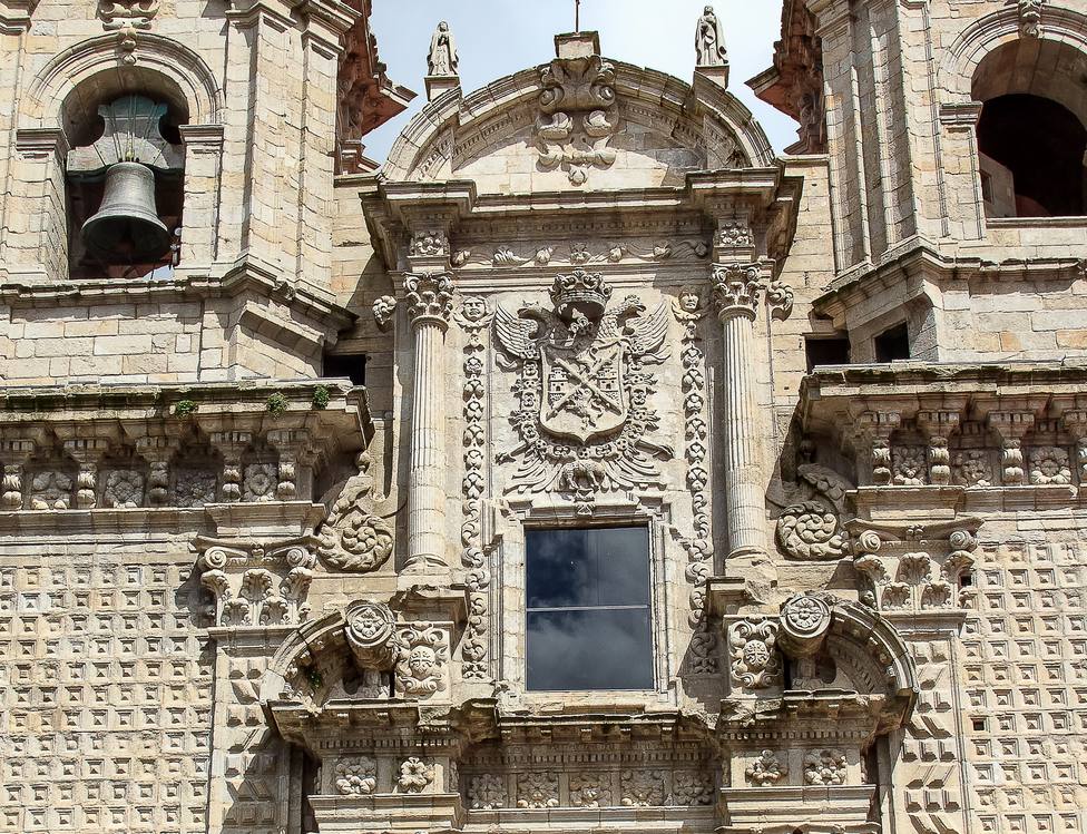 Santa María de Sobrado sorprende pola súa fachada