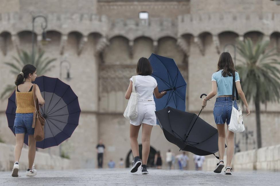 Mañana caen las temperaturas en casi toda España y se esperan fuertes lluvias y tormentas