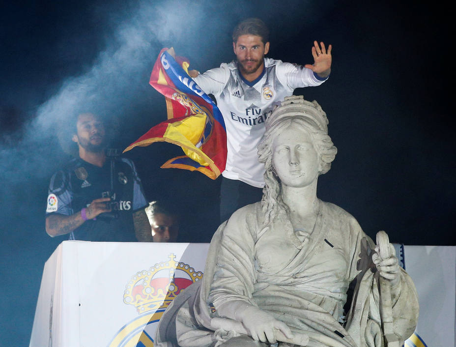 apagado Incidente, evento Viento fuerte GALERIA: Las mejores imágenes de la celebración del Real Madrid en Cibeles  - LaLiga Santander - COPE