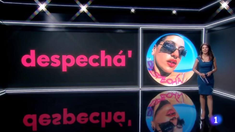 Los espectadores de TVE no dan crédito por cómo presenta el Telediario la nueva canción de Rosalía: con show