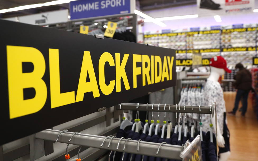 El Black Friday no salva al pequeño comercio en noviembre y cae un 5,8 %