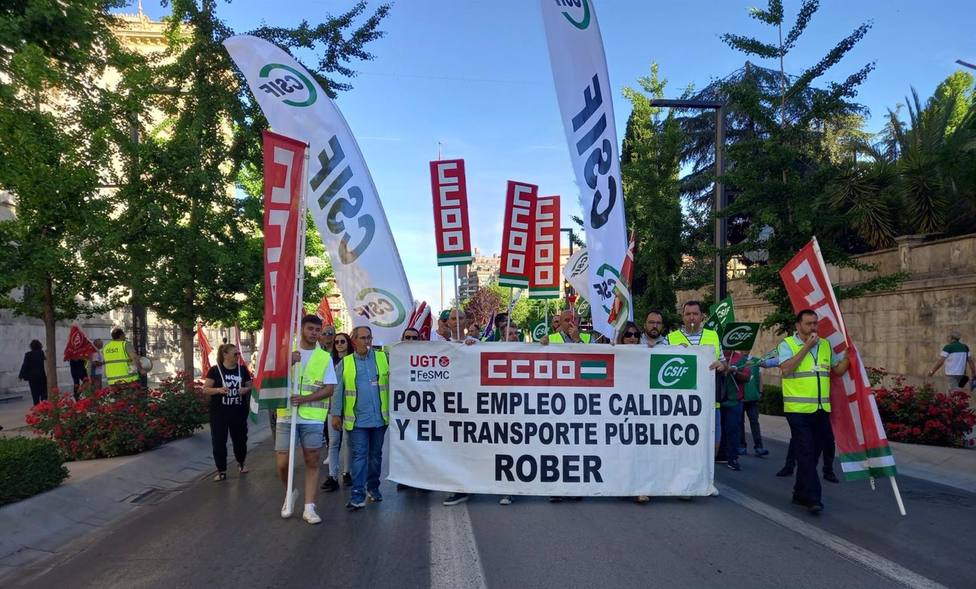 Granada.- ContinÃºan las movilizaciones de la plantilla de Rober por un nuevo convenio colectivo para el servicio de bus