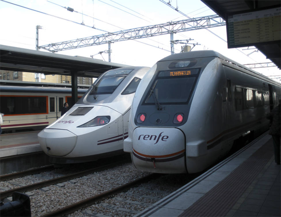 ctv-hlg-trenes-estacion-tren-adif-renfe