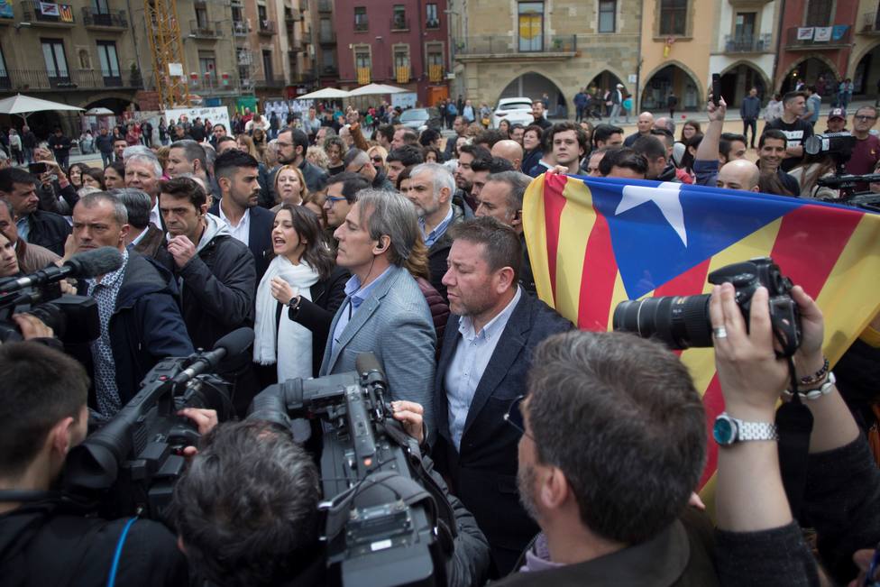 El presidente de Societat Civil Catalana retrata a los violentos de Vic en una sola palabra