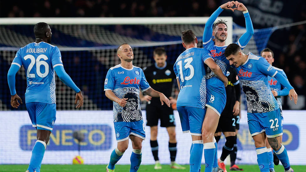 Fabián Ruiz celebra el 4-0 del Nápoles ante el Lazio. CORDONPRESS