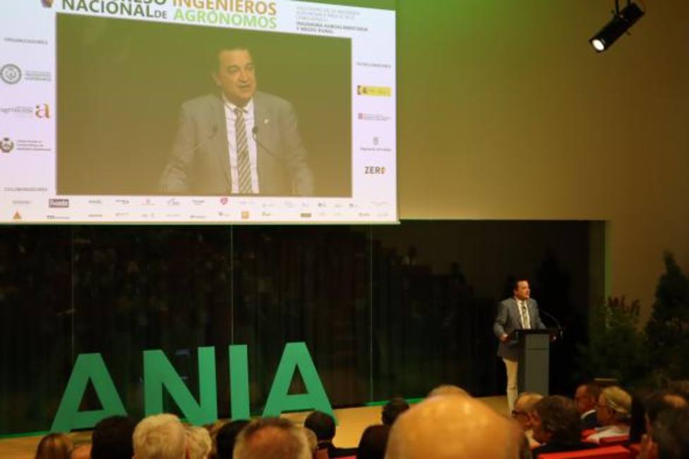 Castilla-La Mancha aboga por tener en cuenta a la ingeniería agronómica para hacer frente al reto demográfico y tener pueblos con futuro