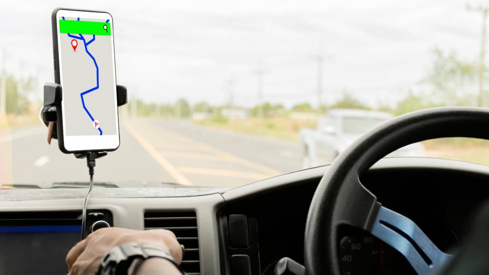 Evitar multas al volante: el detector de Google Maps que te avisa cuando debes reducir la velocidad