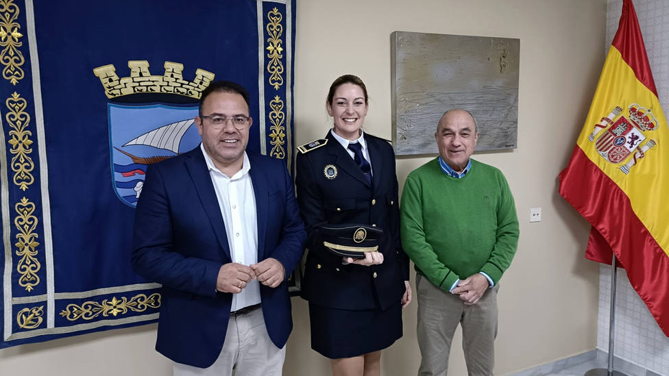 Toma posesión la primera mujer al frente de la Policía Local de Almuñécar, Marina Sánchez