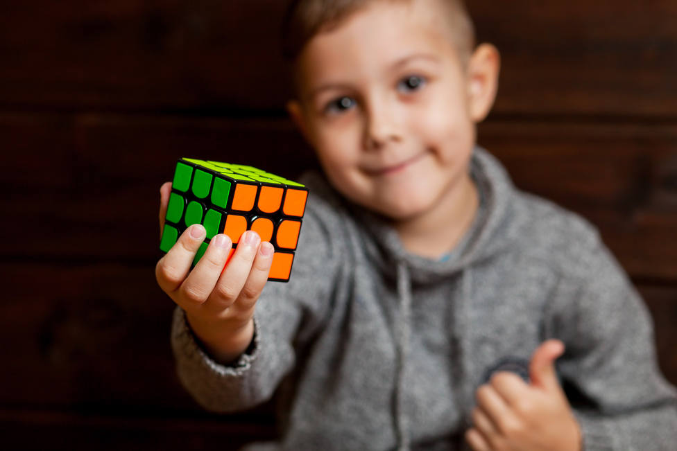 ¿Te atreves con el cubo de Rubik? Este arquitecto húngaro lo creó el 19 de mayo de 1974
