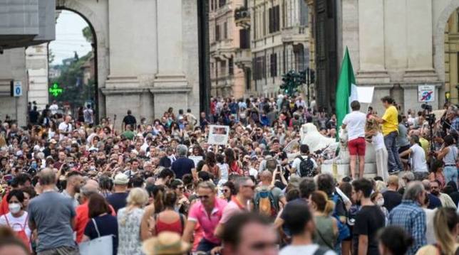 Protestas en Roma contra el certificado sanitario - Internacional - COPE
