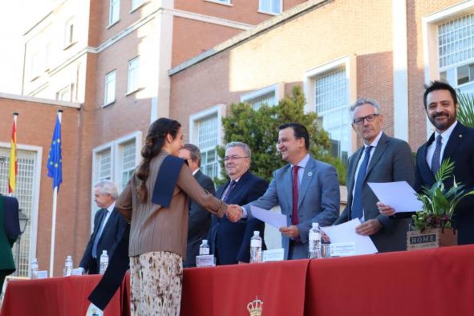 El Gobierno de Castilla-La Mancha traslada a la sociedad la necesidad de “defender con uñas y dientes” a la universidad pública