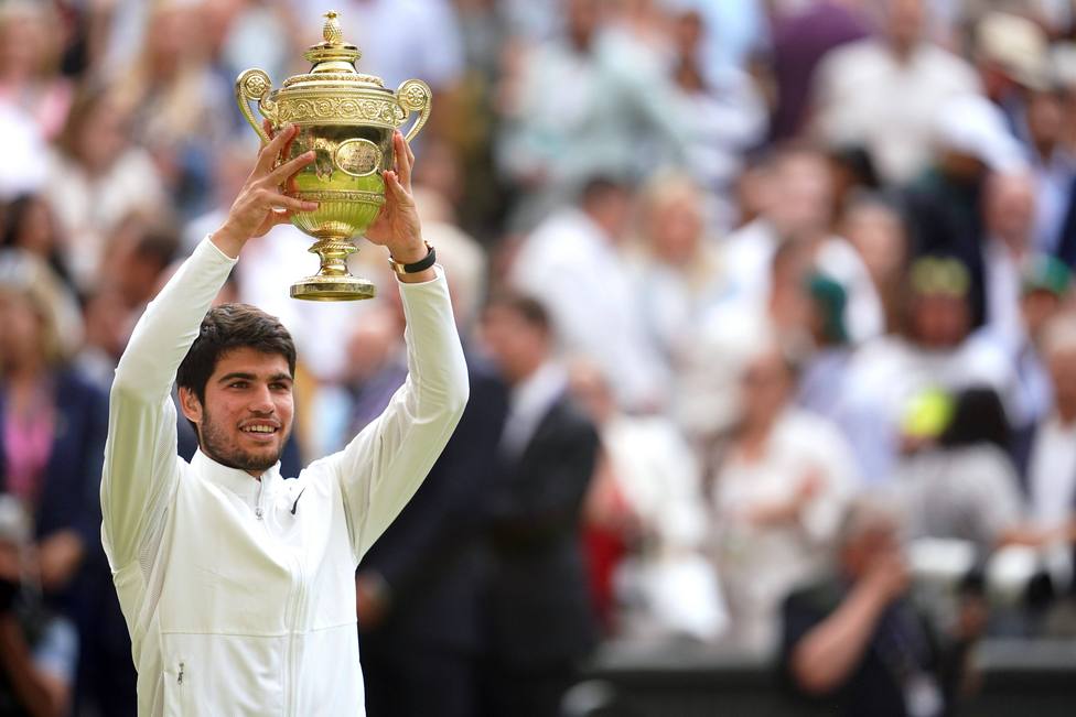 Épica victoria de Alcaraz ante Djokovic para levantar su primer Wimbledon -  Wimbledon - COPE