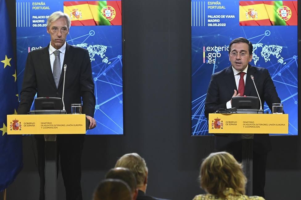 Los ministros de Exteriores de España y Portugal, seguros de que UE cortará con el gas ruso con plazos