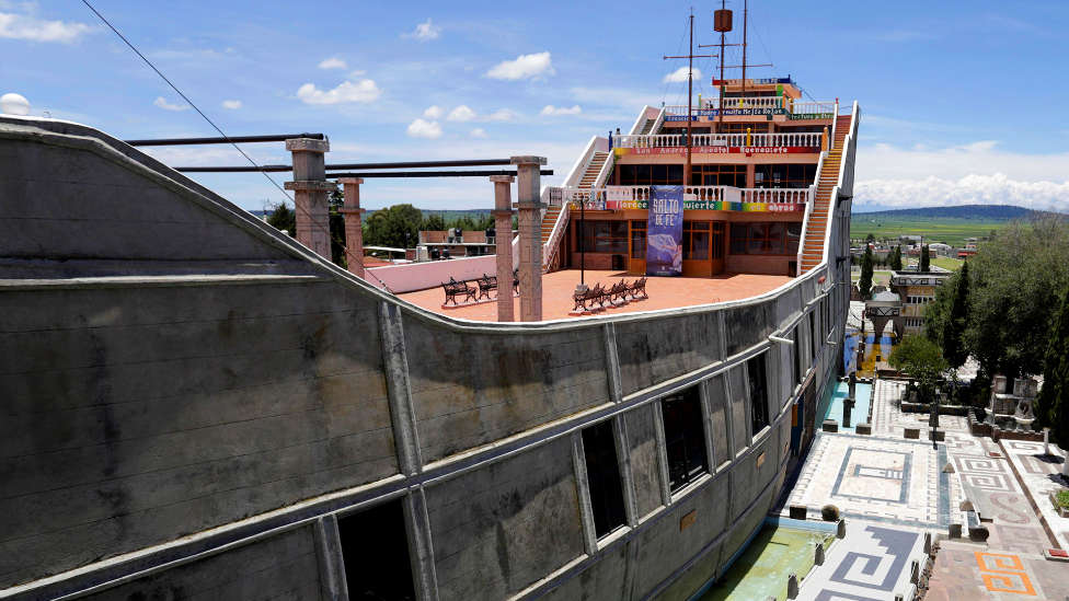 La barca de la Fe': Una iglesia dentro de una 'carabela' de Cristobal Colón  en México - Cultura y Fe - COPE
