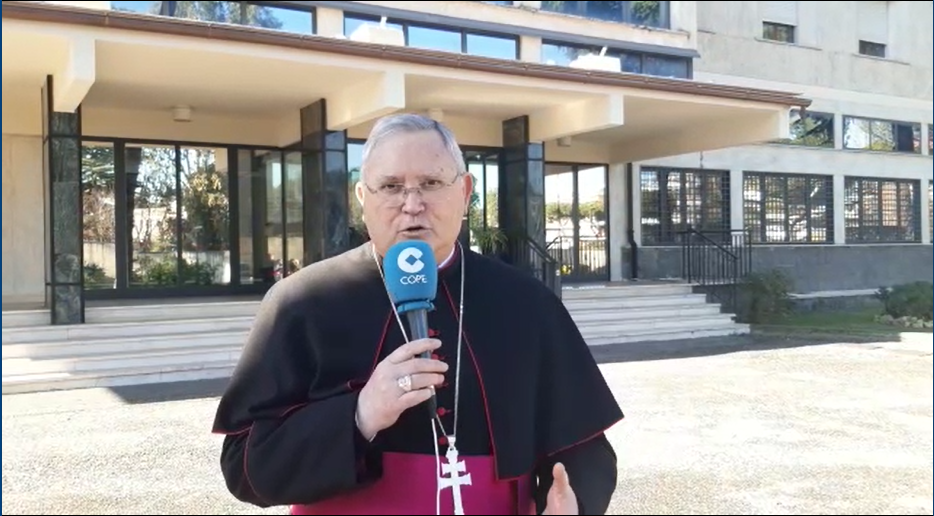 El obispo de Cartagena y la reunión con el Papa: regalos, su estado de salud y la pregunta: ¿vendrá a España?